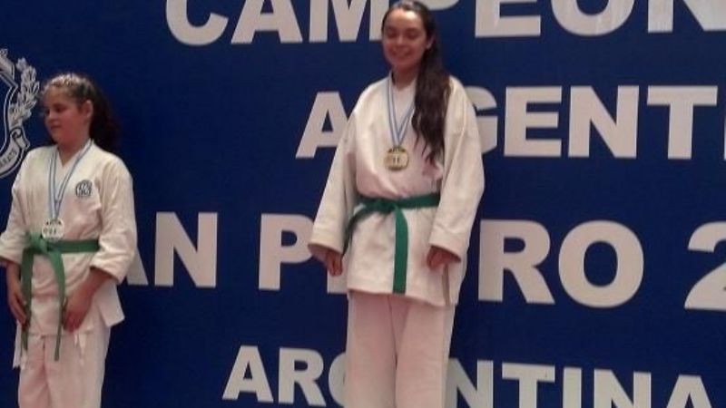 karatecas volvieron con varias medallas