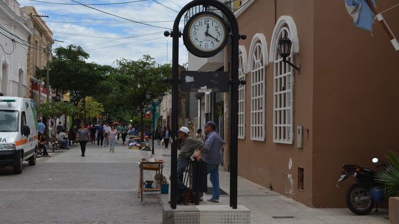 Seis relojes fueron instalados en toda la Ciudad