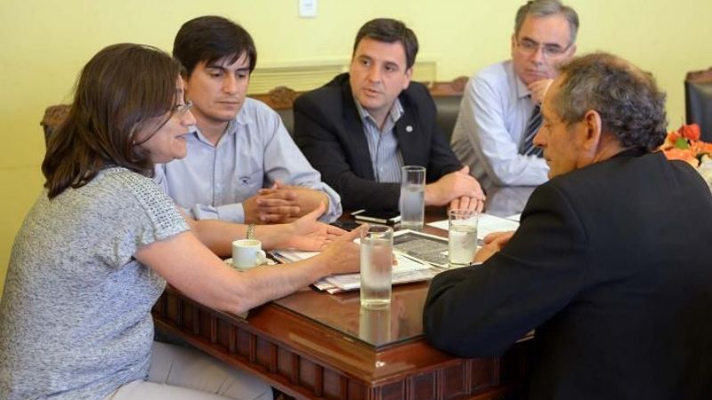 La Gobernadora trabaja en la problemática de los asentamientos