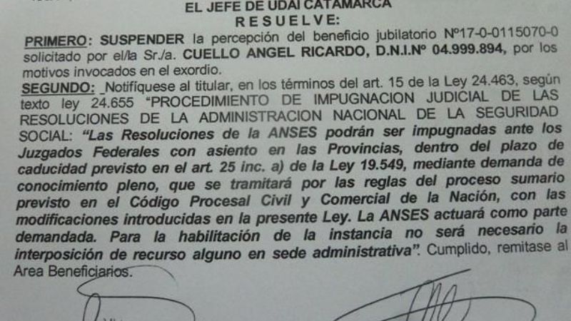 Cuello negó cobrar dos haberes al mismo tiempo