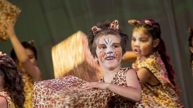 Los CEI realizaron la muestra clausura del período 2014