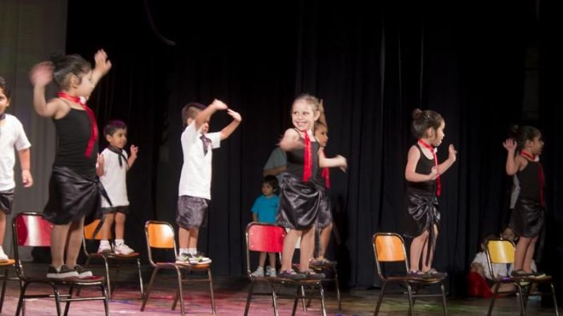 Los CEI realizaron la muestra clausura del período 2014