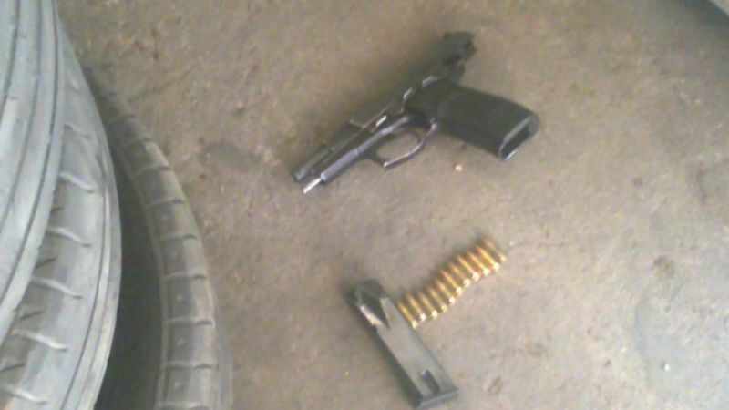 Atraparon a un joven con un arma de fuego