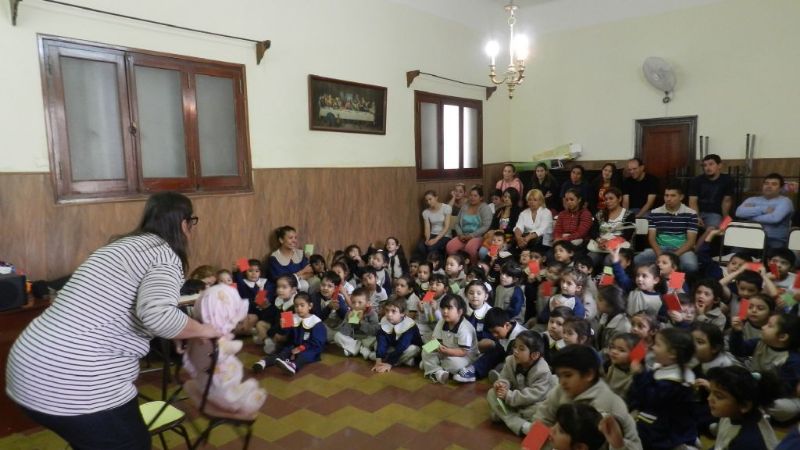 Niños del SENET recibieron una charla con juegos y muestras sobre educación vial