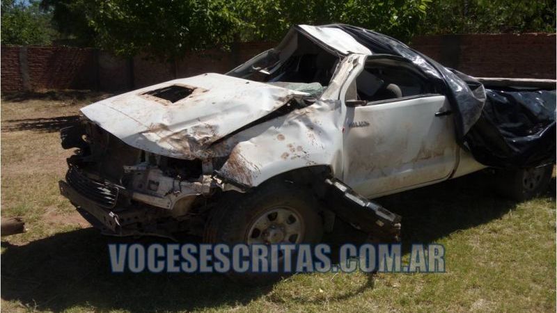 Volcó auto oficial en La Cuesta de Zapata