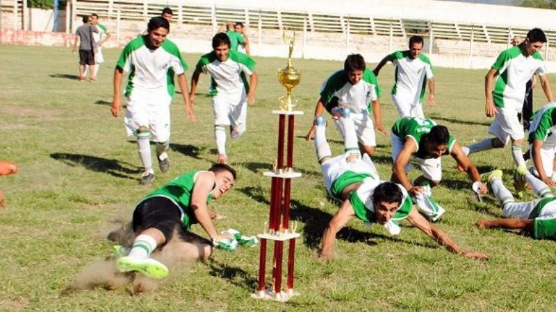 Defensores forzó el desempate con Sureños y ascendió La Tercena