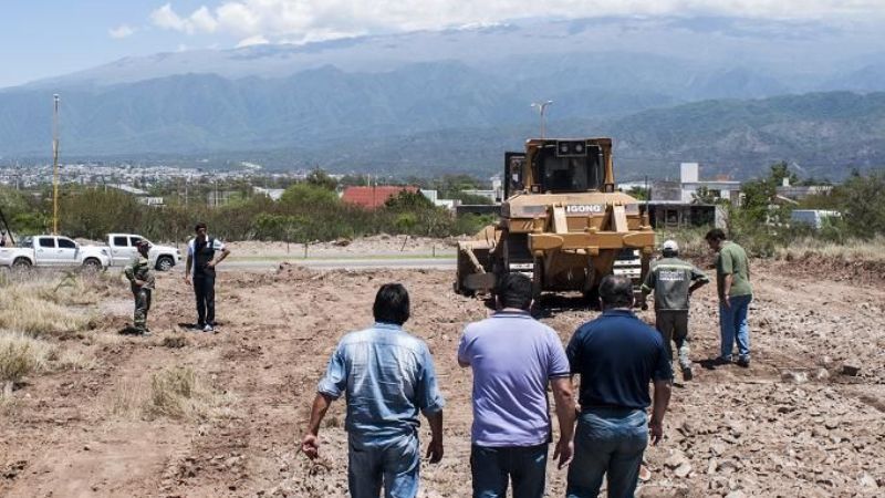 Abren una nueva calle para descomprimir tránsito de avenida Recalde