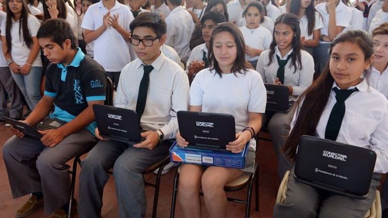 Avanza la entrega de netbooks en escuelas municipales