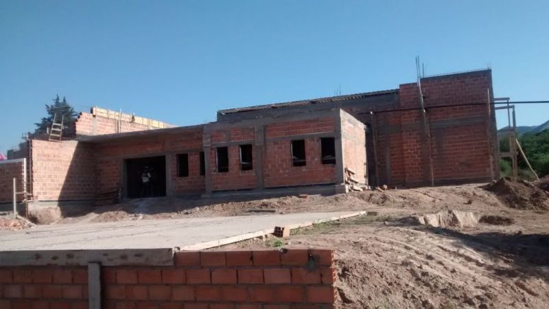 La Escuela Secundaria de Singuil tiene un 30% de avance