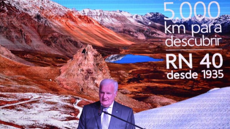 Se presentó el nuevo libro de la carretera más larga del país