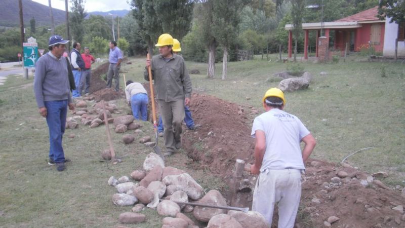 Trabajan para mejorar el servicio de agua en El Rodeo