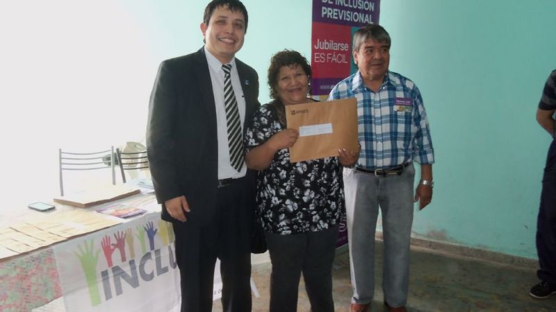 Se entregaron nuevas jubilaciones en Tinogasta