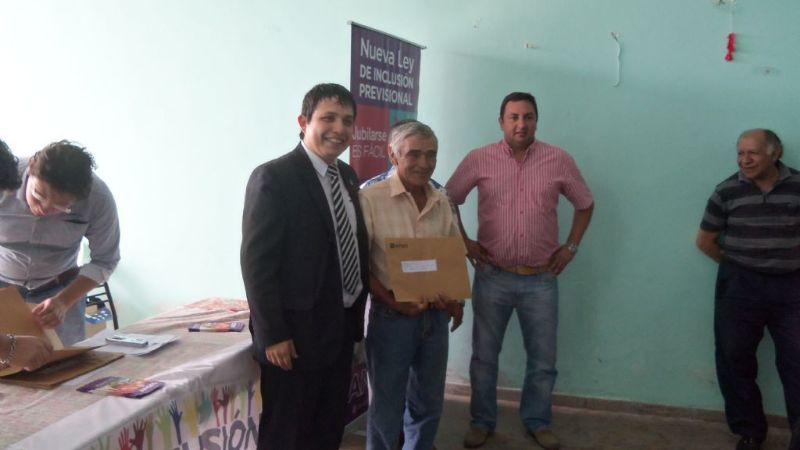 Se entregaron nuevas jubilaciones en Tinogasta