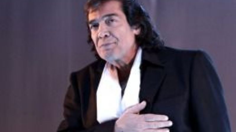 Cacho Castaña "todavía está en manos de dios", afirmó su médico