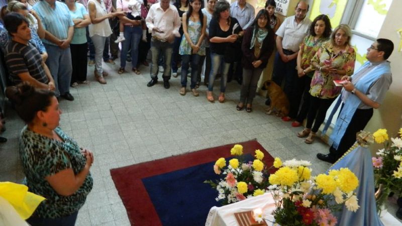 Emotivo y fervoroso recibimiento a  la Virgen del Valle en Obras Públicas