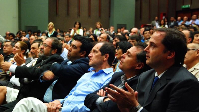 Mera se reunió con Evo Morales