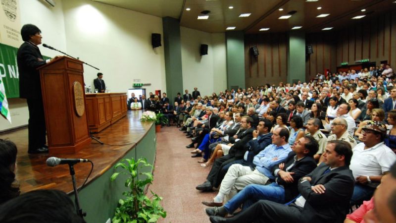 Mera se reunió con Evo Morales