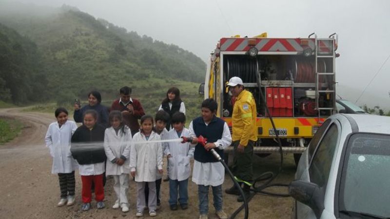 La brigada de Incendios Forestales brindó una charla en Las Chacritas