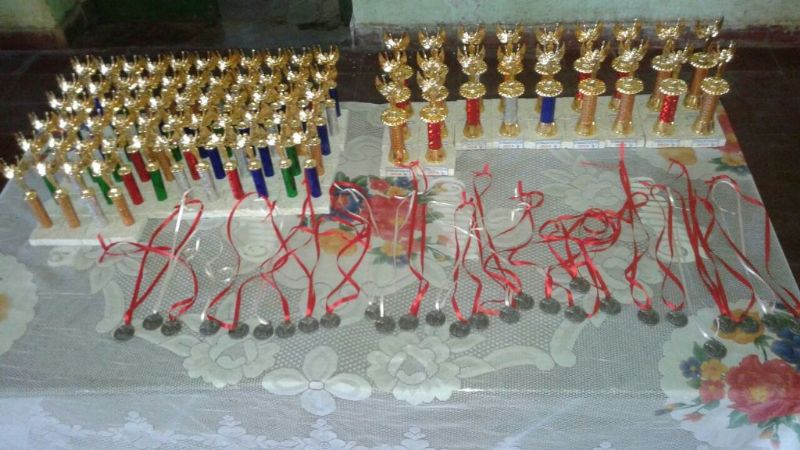 Más de cien deportistas en torneo de gimnasia artística