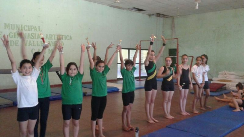 Más de cien deportistas en torneo de gimnasia artística