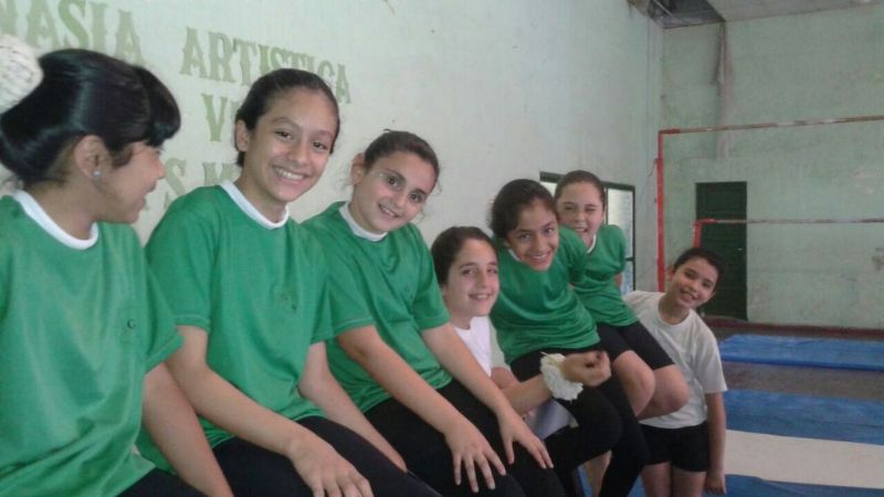 Más de cien deportistas en torneo de gimnasia artística