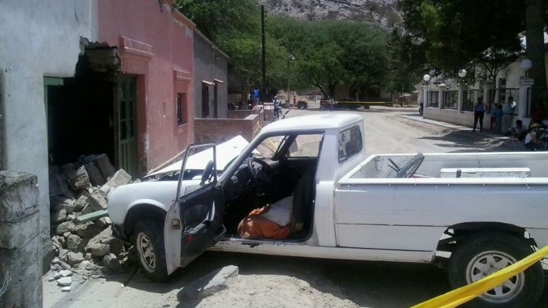 Santa María: manejaban ebrios y se incrustaron en una casa