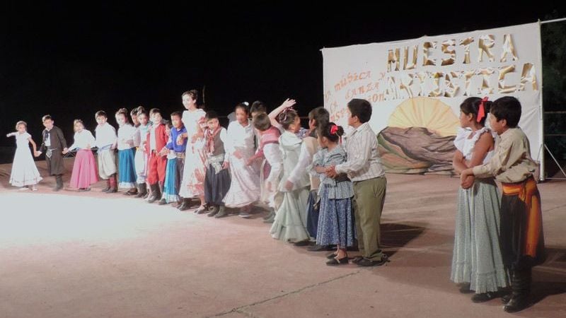 Muy buen nivel en la muestra de Folklore de la Escuela Municipal