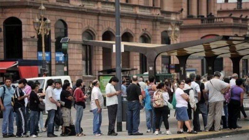 Cuestionan el paro de transporte