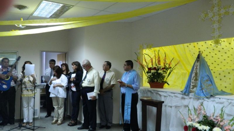 Con profunda emoción y gratitud, recibieron a la Virgen en Rentas