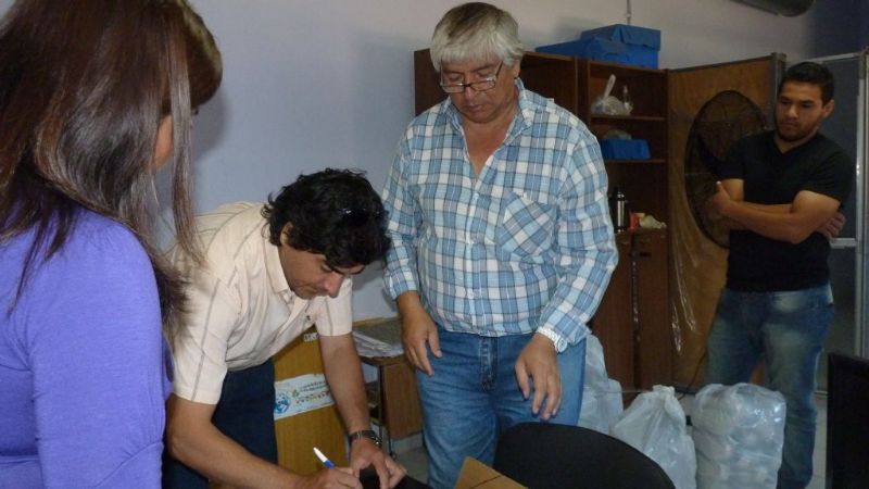 Entrega de elementos a escuela de Belén