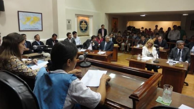 Bochorno e incertidumbre en el CD capitalino