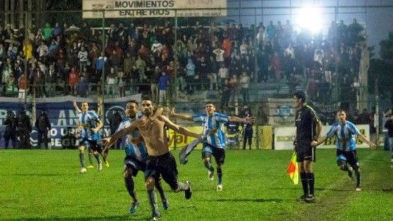 Juventud Unida de Gualeguaychú, otro ascendido a la B Nacional