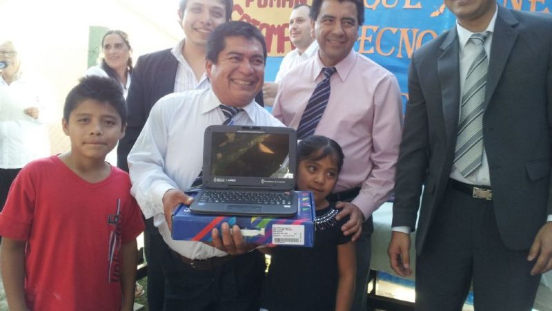 El 100% de las escuelas de Pomán ya cuentan con netbooks