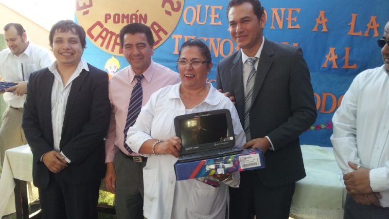 El 100% de las escuelas de Pomán ya cuentan con netbooks