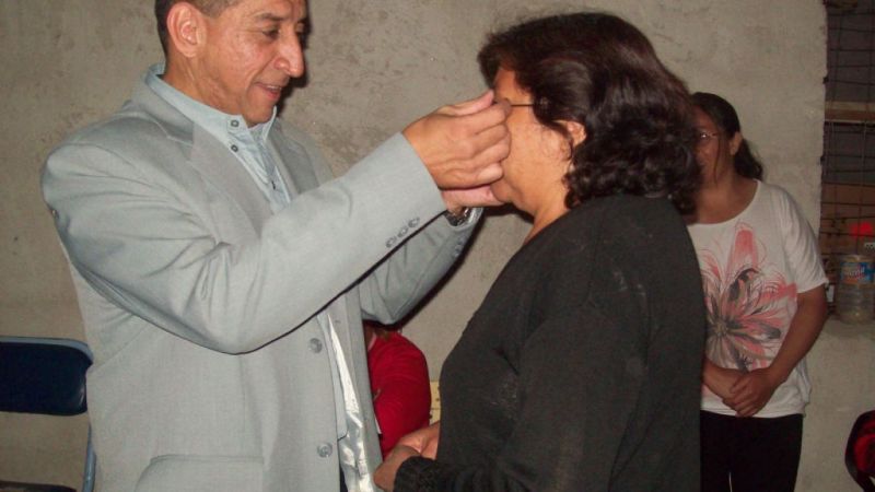 Entregaron anteojos a pobladores de Siján