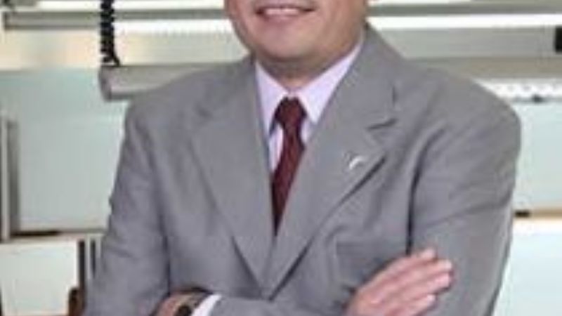 El economista Nadín Argañaraz diserta en el Consejo de Ciencias Económicas