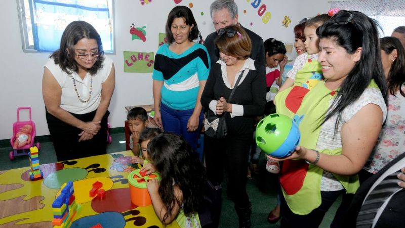 La gobernadora inauguró obras en Icaño