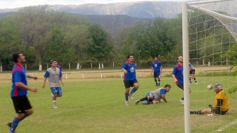 La Liga Interprofesional con intensa acción por el torneo Clausura