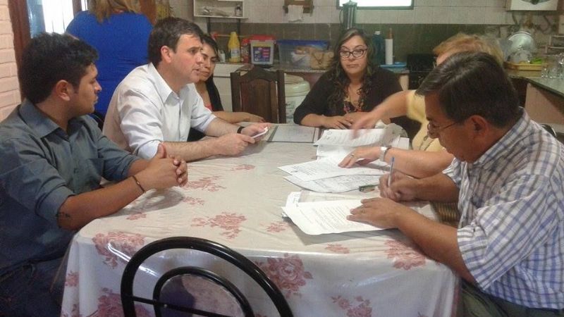 Reunión en barrio Parque Geoghegan para mejoras en zona