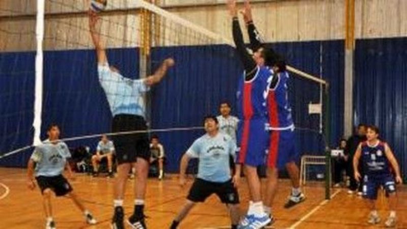 También se juega el Gran Prix Sub14 de vóley