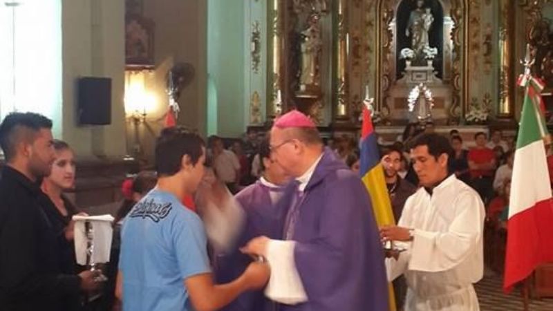 Pueblos originarios e inmigrantes, homenajearon a la Virgen del Valle
