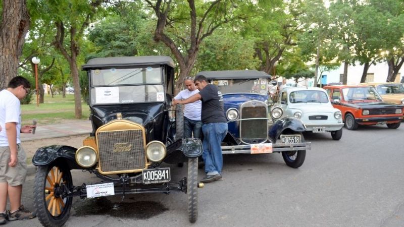 Los Clásico y Antiguos agradecieron por la “expo” en Villa Cubas