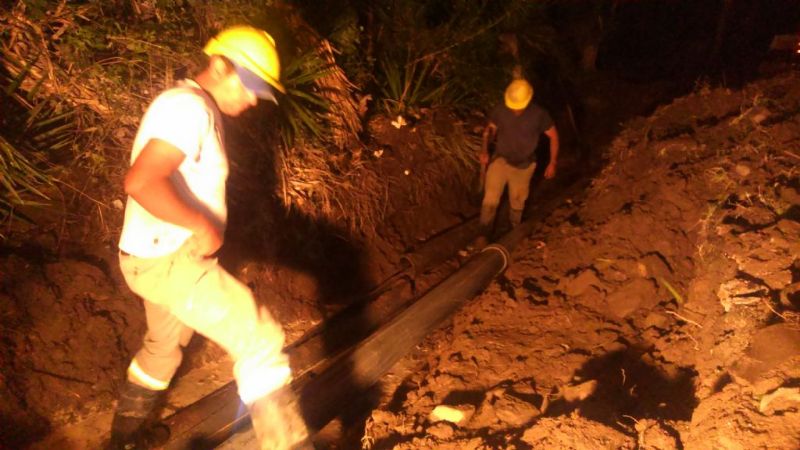 Operarios trabajaron en la madrugada para reparar cañería en Banda de Varela