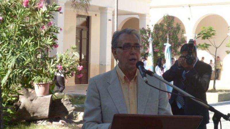 Cerda Espósito pidió formar jóvenes críticos y comprometidos con la democracia