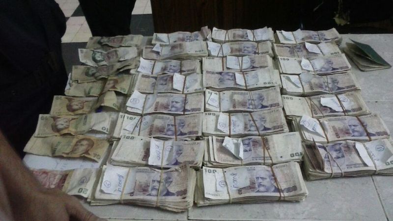 Detienen a un joven con más de 200 mil pesos que trasladaba en una bolsa