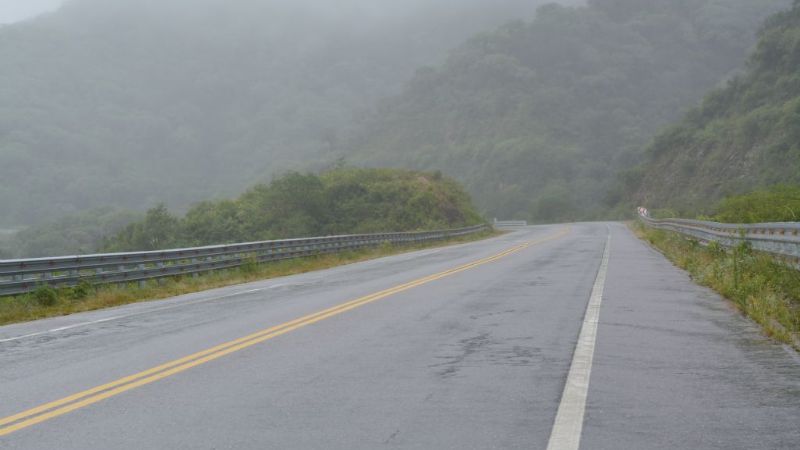 Transitar con precaución en El Totoral por llovizna y niebla
