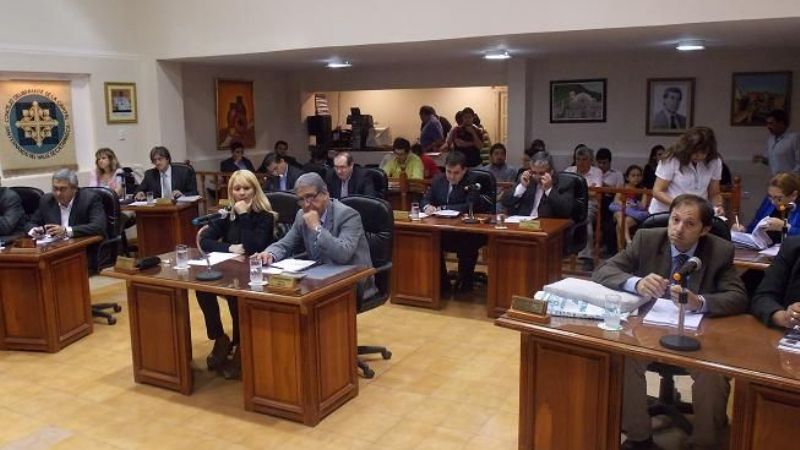 Aprueban el pago de una ayuda a la canasta navideña para municipales capitalinos