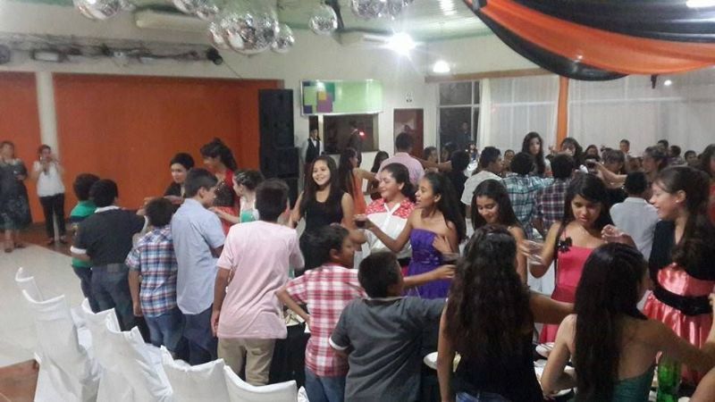 Emotiva cena de egresado del Nivel Primario