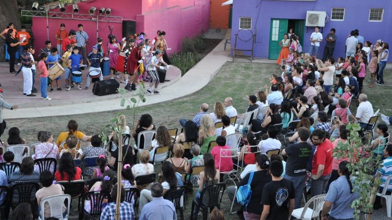 Colorido cierre de los talleres artísticos de la Secretaría de Extensión