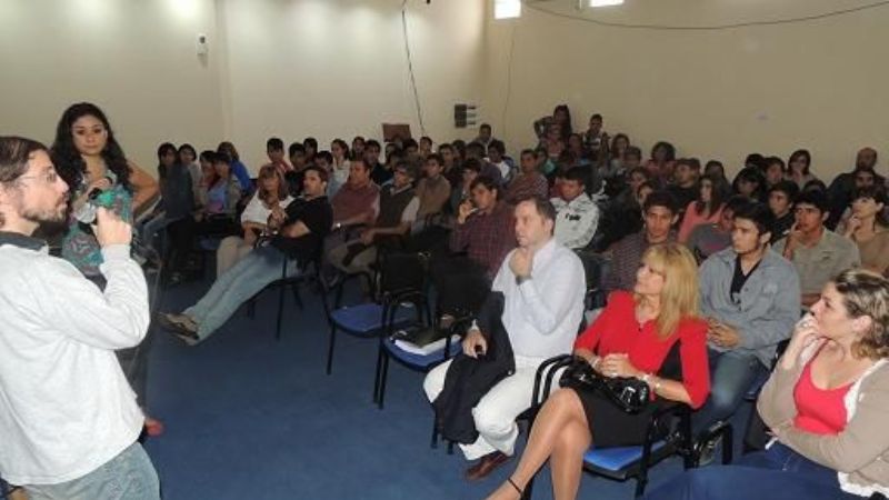 Mera inauguró Jornadas por la Prevención de Adicciones